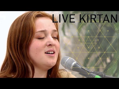 "Krishna Mahayogin" live Kirtan mit Radha Prema, Janavallabha Das und Steff
