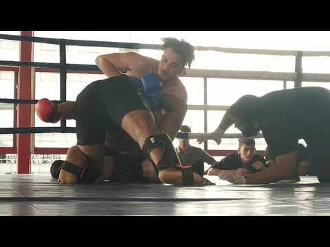 M M A fight ( middleweight Vs heavyweight) battle time 8