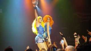 SHARON NEEDLES &amp; ALASKA THUNDERFUCK SINGING-KAI KAI- AT HOUSE OF BLUES CHICAGO