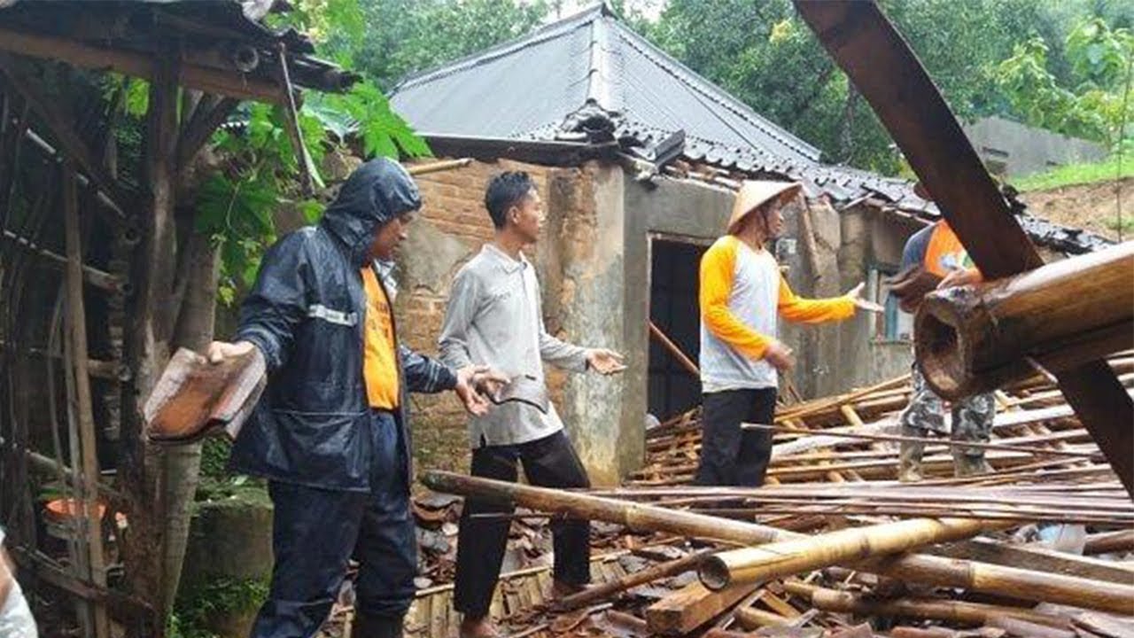 Tertimpa Tanah Longsor Pos Pelayanan Teknologi Wonogiri ...