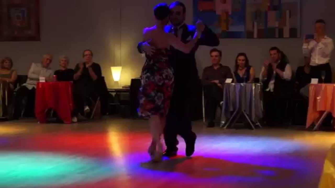 Maria Filali y John Zabala Vals- Ilusión azul 4/4 Alfredo D´Angelis 6/3/15 La Pituca Montpellier