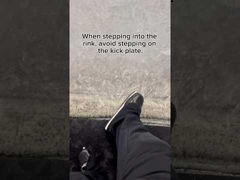 Learn to ice skate in less than 1minute ‼️#iceskating #hockey #skate #skating #figureskating