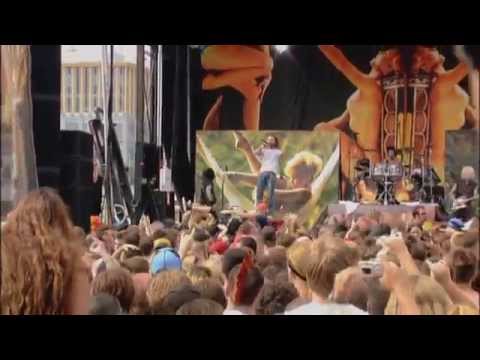 Rob zombie -  more human than human live ozzfest