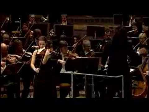 NIGHTFROG.COM - Hilary Hahn plays Korngold concerto