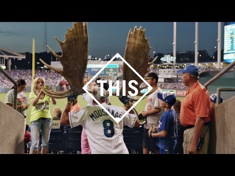 #THIS: Moose antler fans in Kansas City