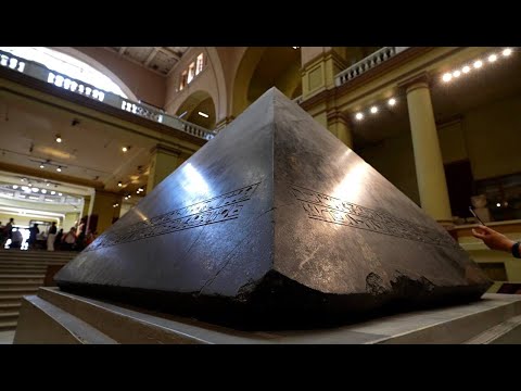 Каирский музей, каким его никто не видел. Без слов. Только камень и время