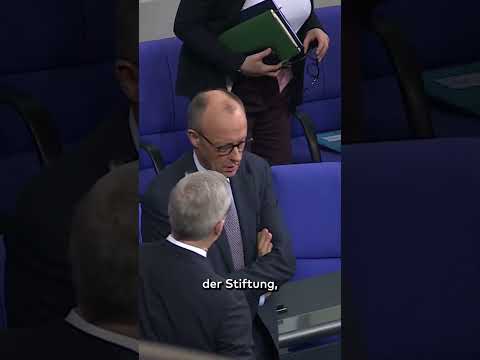 PROTEST GEGEN MERZ: Stipendiaten verlassen Saal nach „Stadtbild“-Aussage #shorts