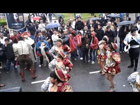 CAPORALES SAN SIMON EN PLAZA  DE MAYO JUNTO CON LOS DE AJAYU     2013