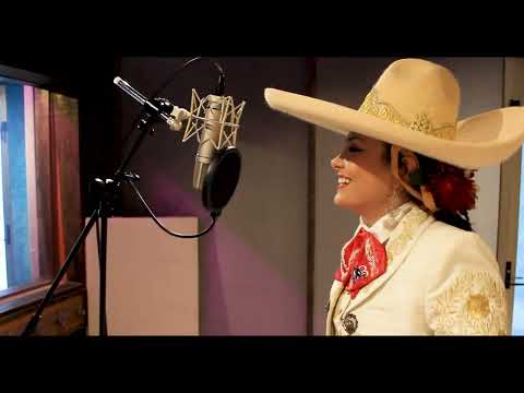 La Tequilera- Jennifer Silva