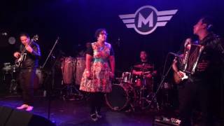 Mexico Americano-La Santa Cecilia