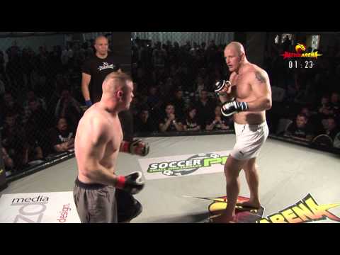 Battle Arena - Joey Dakin vs Christian Gogoric