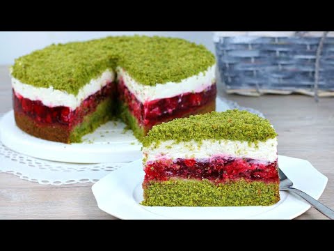 Raspberry cake with moss? Simple, delicious, and fantastic 😋