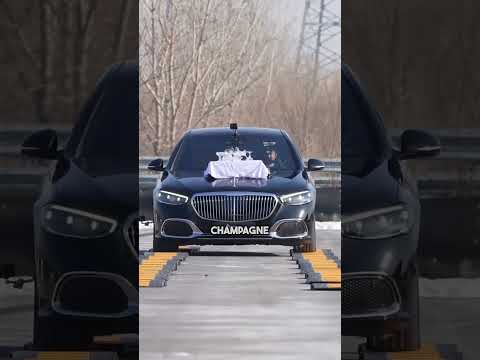 NIO ET9 Has The Coolest Suspension Ever!