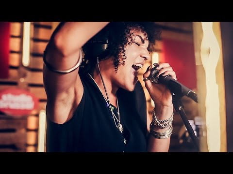 Murdock - All About The Bass (ft. Jenna G) (Megan Trainor cover) (live)