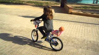Montando en bici