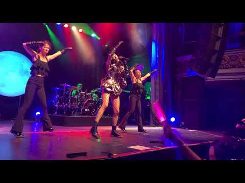 191025 fancam -  tiffany young - magnetic moon tour - rdr run devil run