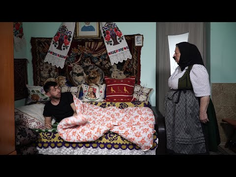 Bunica și hainele de Paști - MIRCEA BRAVO