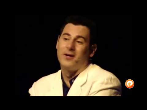 Giovani Braz, do programa "A Praça é Nossa", se apresenta no TUPEC