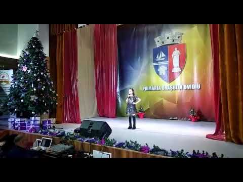 Iulia Elena Pistea - Aduc vâscul de noroc #live #colinde #cover