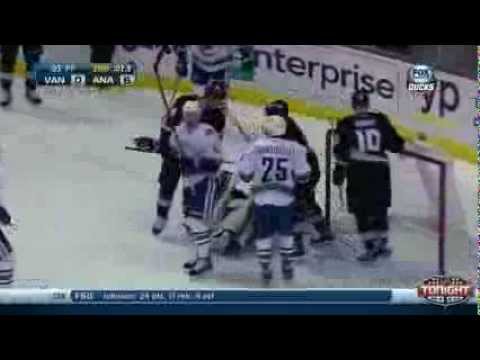 Vancouver Canucks at Anaheim Ducks   01\1\2014