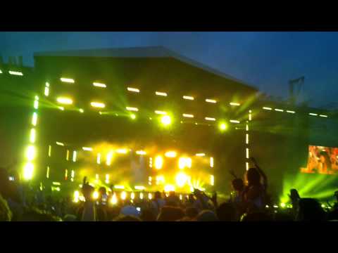 EDC London 2013- Avicii Ending - Levels & Wake Me Up