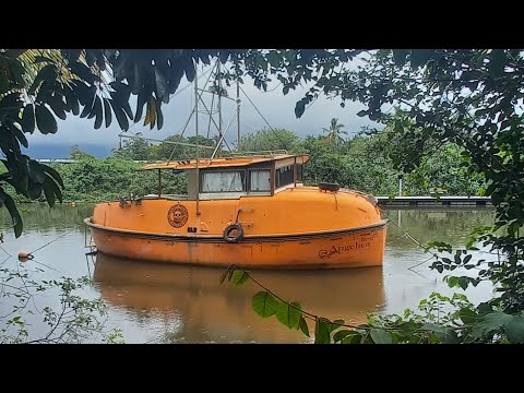 baleeira.de navio transformada num barco de pesca. bunker de fuga