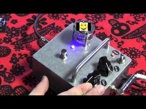 Masterbuilt Amplification STONE GROOVE real tube overdrive guitar effects pedal demo with Strat