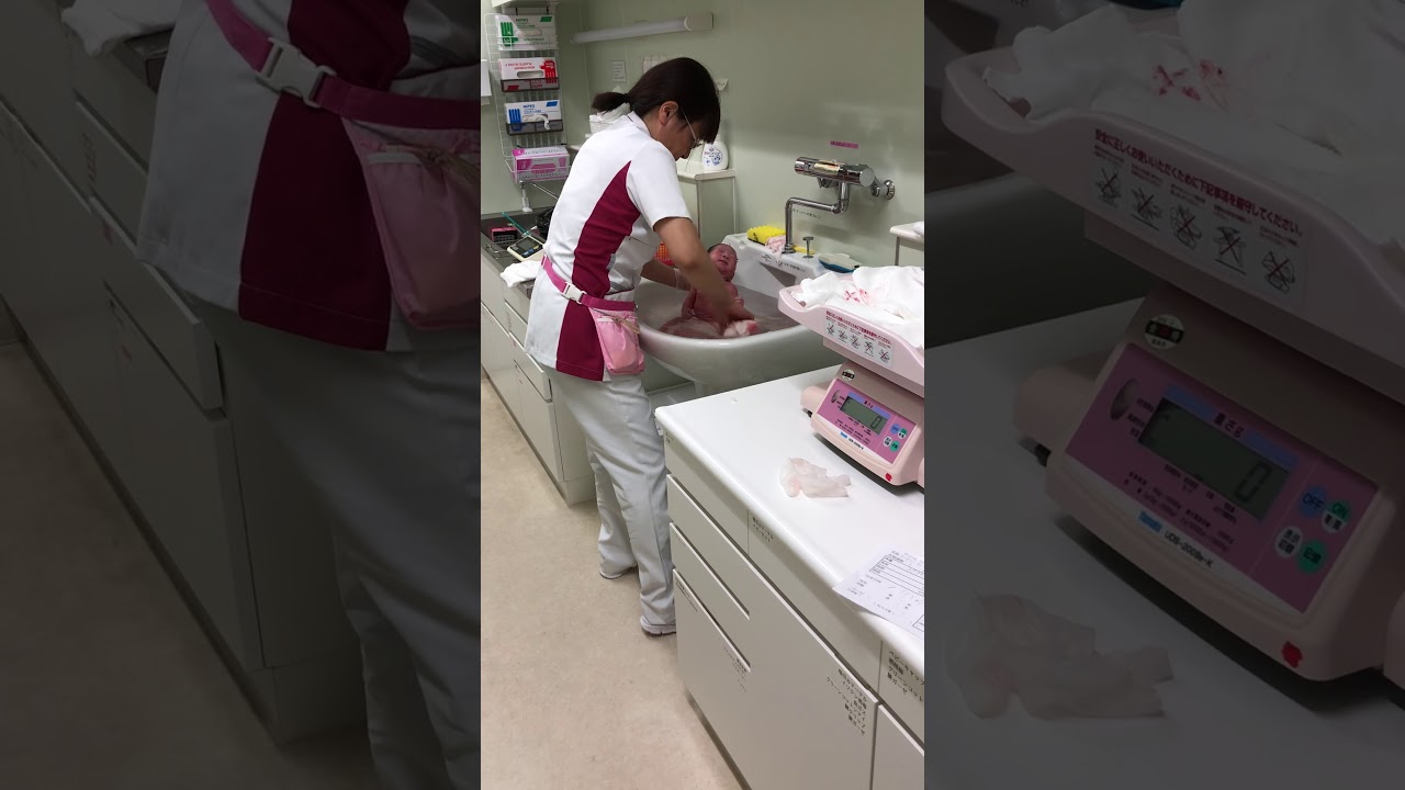 赤ちゃん、産後、直後。助産師さん、お手本。