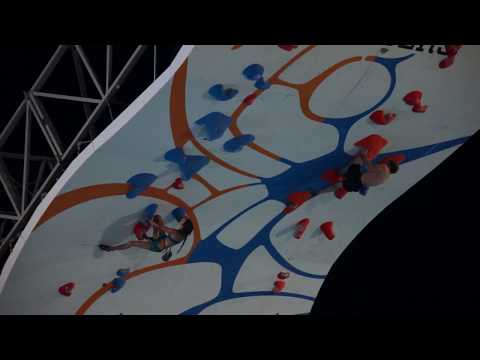 Jacinda(JC) Hunter & Matt Fultz climb during the Seeding Rounds of the 2017 Psicobloc Masters Series