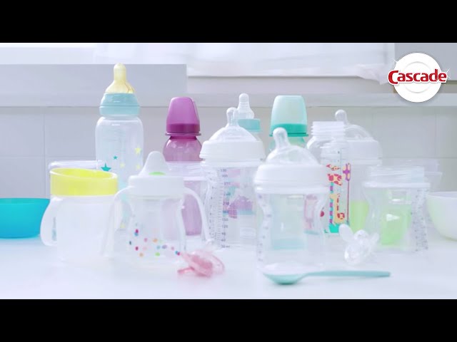 washing baby bottles