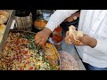 Mumbai S Fastest Dabeli Maker Har Bhole Kutchi Dabeli Indian Street Food