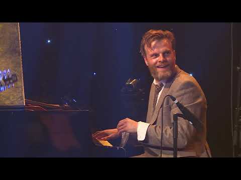 Dakírí - Tómas R. Einarsson