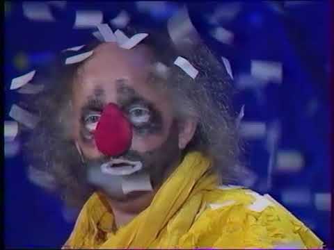 Slava's Snowshow in Le Plus Grand Cabaret Du Monde