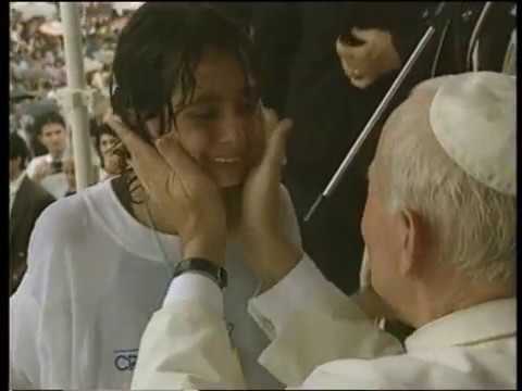 Inno Emmanuel con Giovanni Paolo II 2000