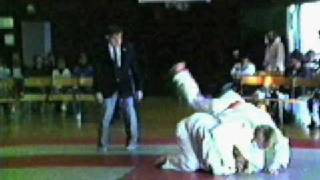 preview picture of video 'Judo 4 sec Kani basami'