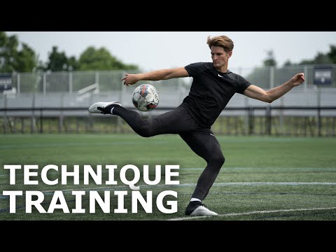 How To Improve FIRST TOUCH & DECISION MAKING | Full Training Session With Beestera Soccer