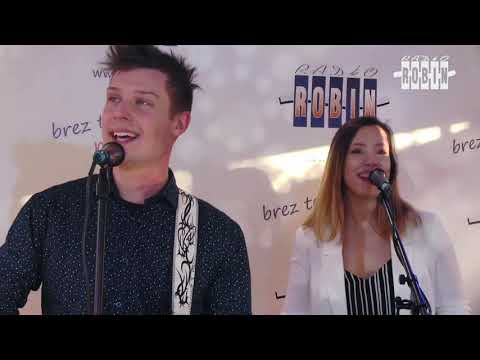 Jastrebi s skladbo Praznični mix V ŽIVO na Radiu Robin