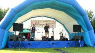 2&#39;s Company @ Frampton Festival 2014