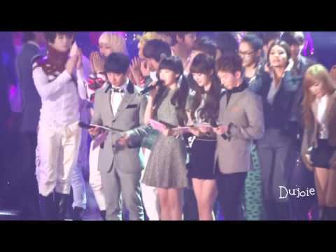 [FANCAM] 111106 Gikwang MC Love Sharing Concert 004