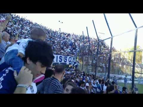 "Lobo Vos Sos Mi Vida - La Banda de Fierro" Barra: La Banda de Fierro 22 • Club: Gimnasia y Esgrima • País: Argentina