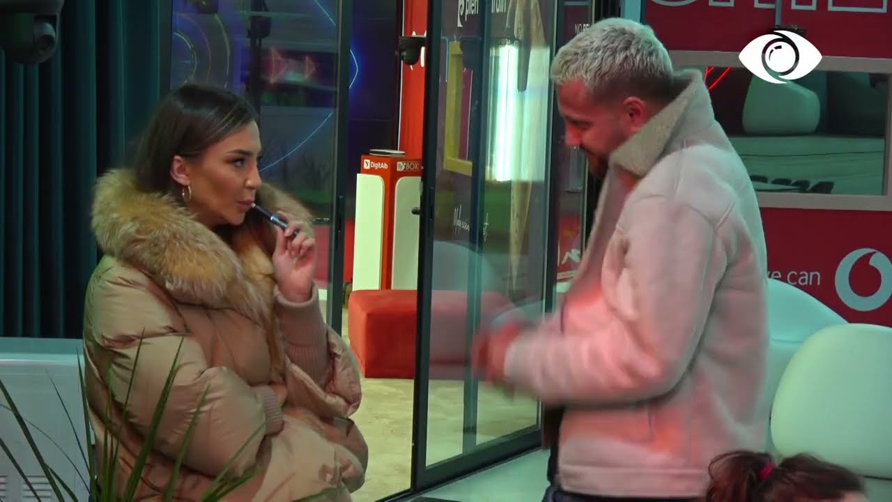 Luizi përqafon Kiarën/ Luizi: Më doli për nder kjo që bëmë sot se…