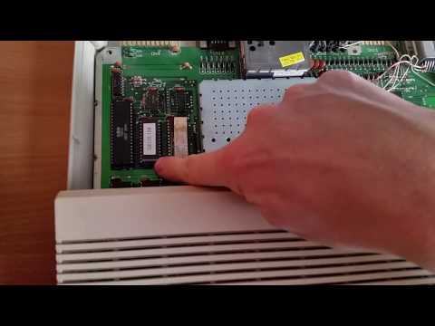 Booting GEOS 128 with GEOS Function ROM on a Commodore 128 (2017)