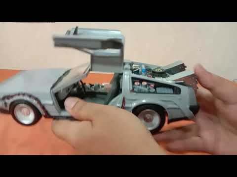 Back to the future Delorean time machine by NECA scale 1:16