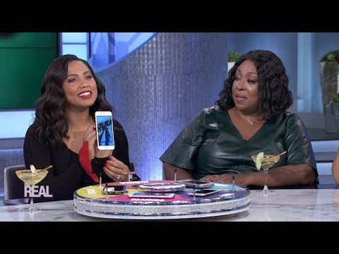 Why Is Ayesha Curry Sending Pics of Her Feet to Steph Curry?