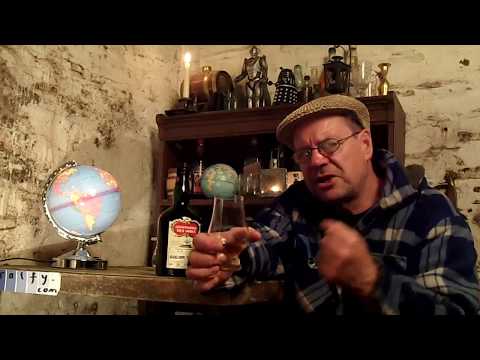 ralfy review 679 - Guadeloupe 17yo rum @ 43%vol (MG.Bellvue)