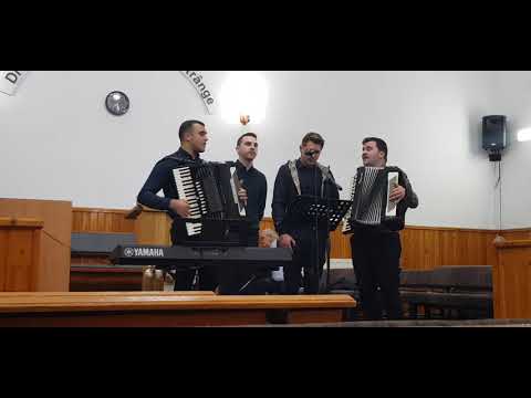 Secerișul este foarte aproape - Frații Ursachi