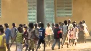 preview picture of video 'Schoolchildren singing after sports'