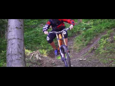 Gravity Revolt - Downhill Team