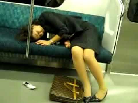 OL 疲倦到 車內訓低
