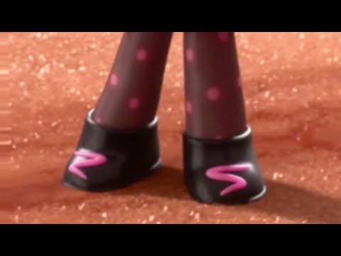 Candlehead pan from feet to face